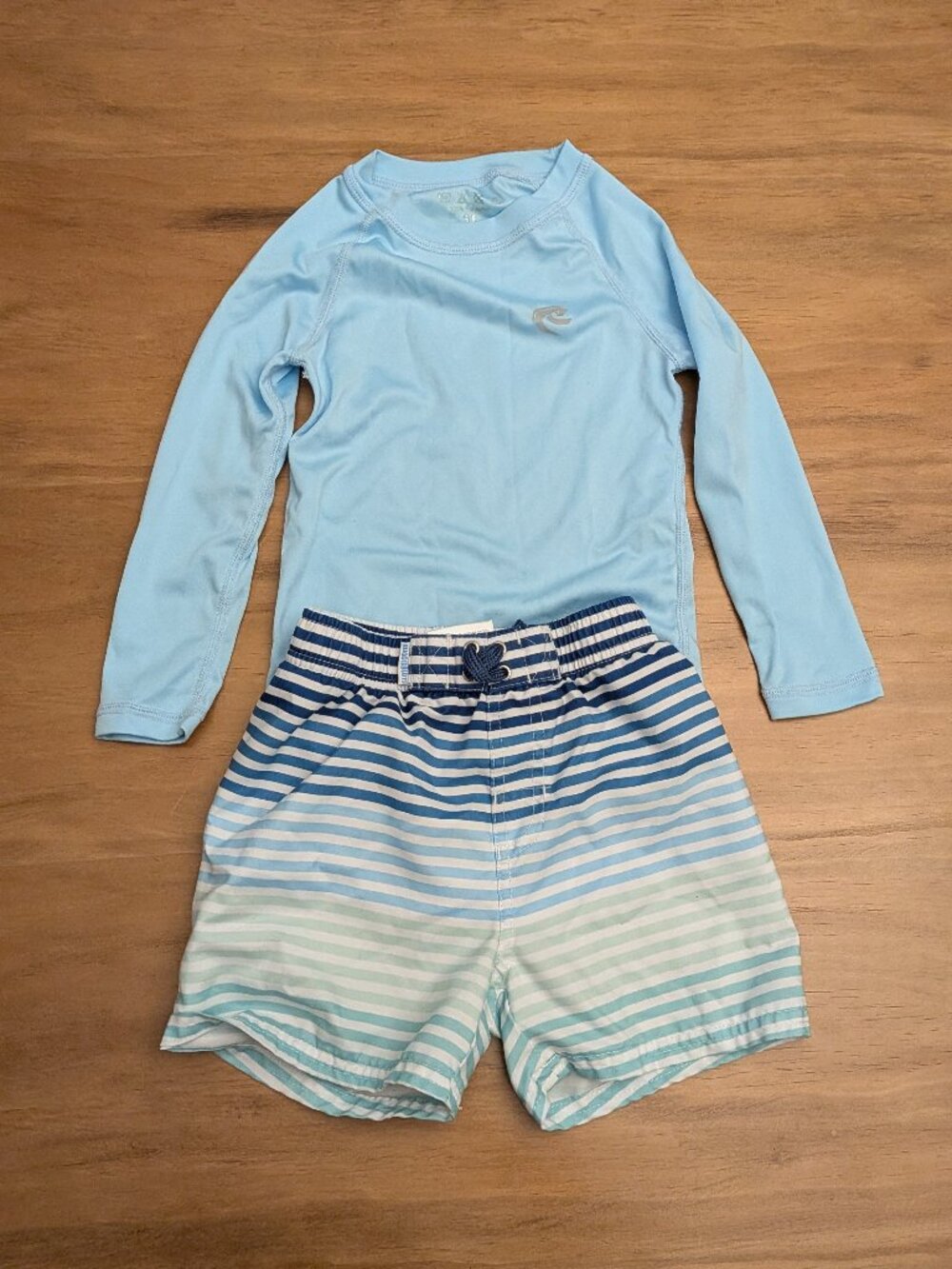 Ruggedbutts 3T Toddler Boys' Long Sleeve 2PC Rash Guard & Swimsuit Shorts Set